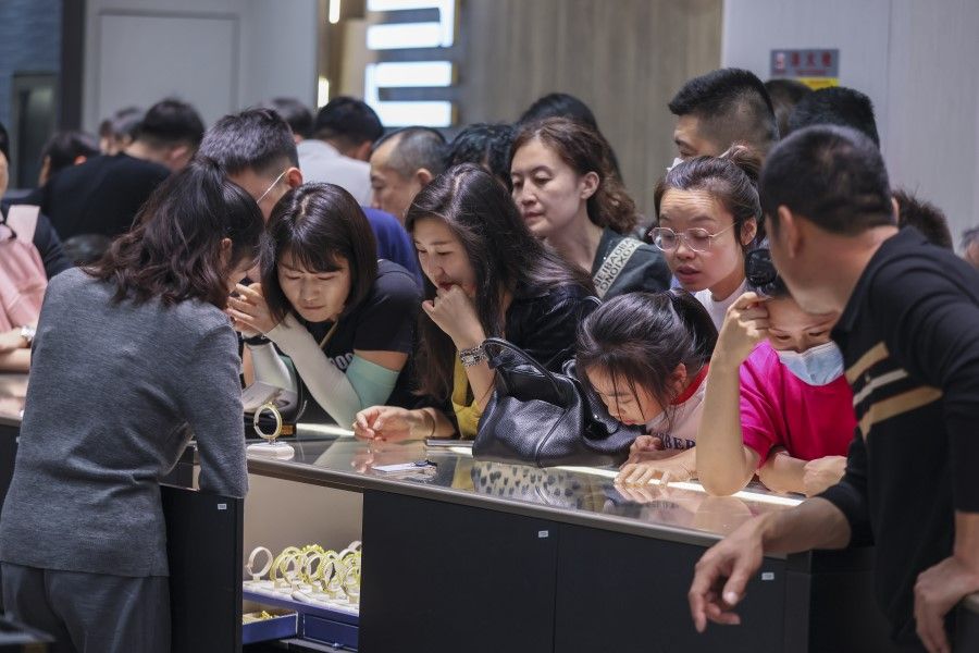 Shoppers at a duty-free mall in Sanya City, Hainan province, on 12 February 2024. (CNS)