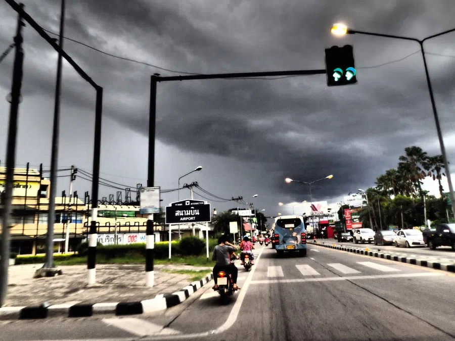 Thipanet Road, Chiang Mai, Thailand, 2016. (Wikimedia)
