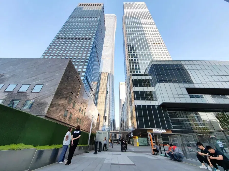 An office building in the Guomao area in Beijing. (Photo: Meng Dandan)