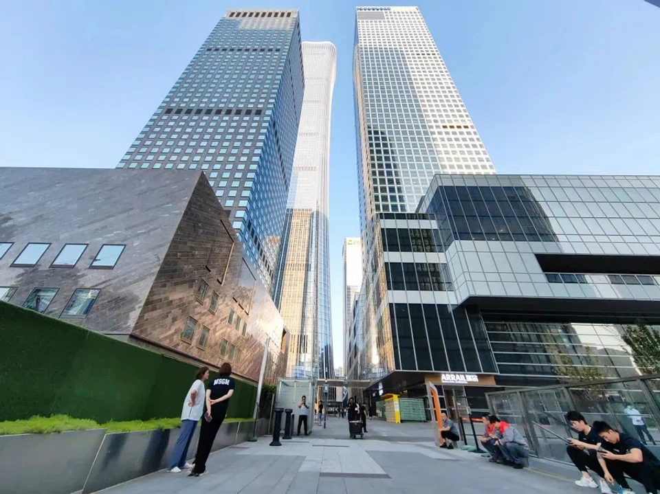 An office building in the Guomao area in Beijing. (Photo: Meng Dandan)