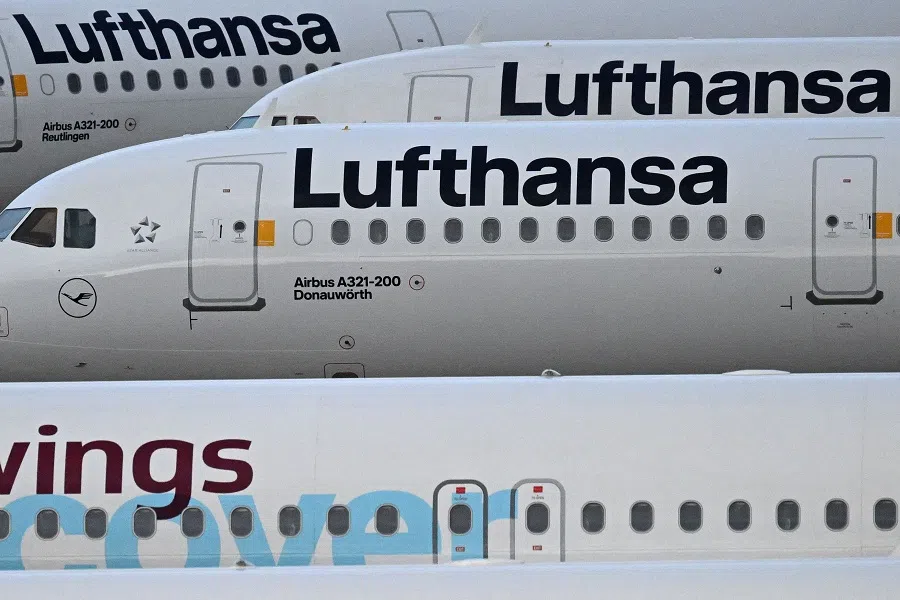 Airbus A321-200 aircraft of German airline Lufthansa are parked on the tarmac at Frankfurt Airport, Frankfurt am Main, Germany, on 20 February 2024. (Kirill Kudryavtsev/AFP)