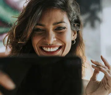 8-facial-massagers-contour-face-zoom-ready