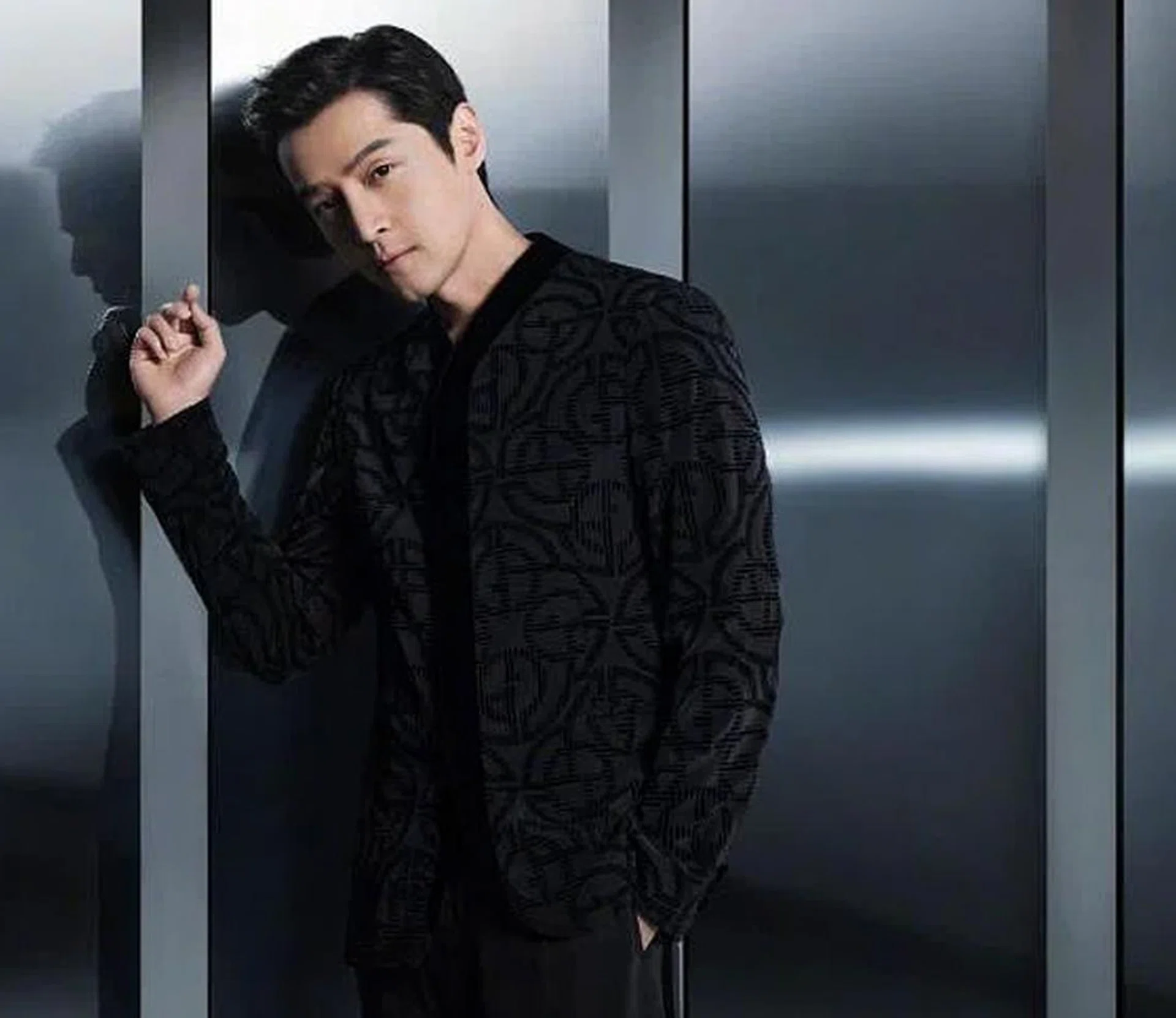 HU GE/WEIBO
