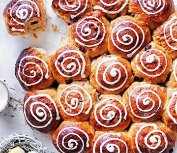 White Chocolate & Cranberry Buns