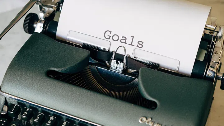You need to have a clear vision of what you're motivating yourself for. (Photo by Markus Winkler from Pexels)