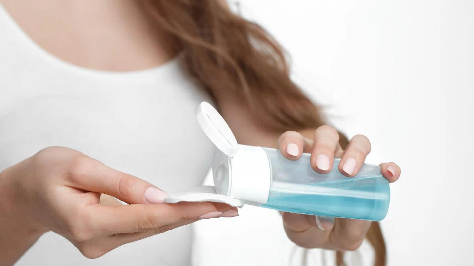 Is Alcohol Really Bad For Your Skin - Featured