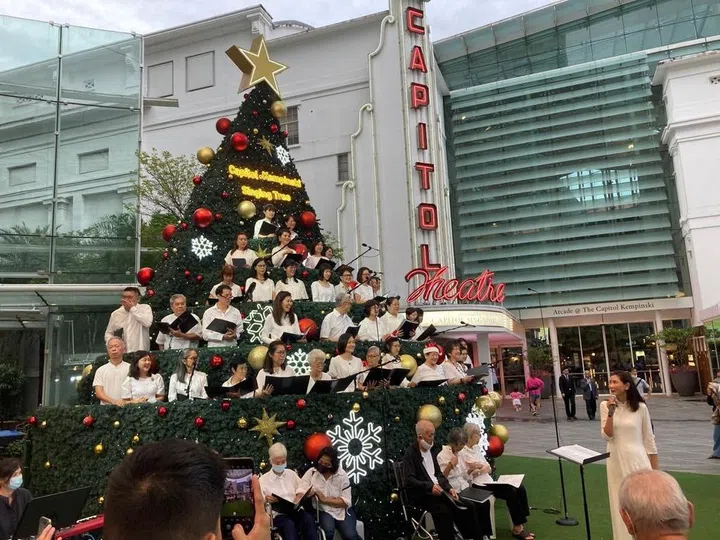 Voices Of Singapore @ the Capitol Kempinski Singing Tree
