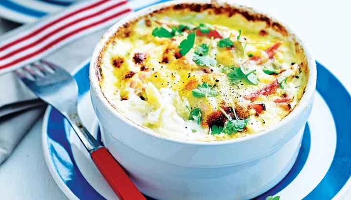 Pasta Bake Perfection - Carbonara pasta bake 
