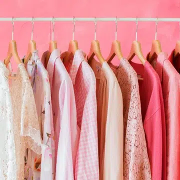 How To Choose The Right Hangers & Keep Your Clothes In Shape