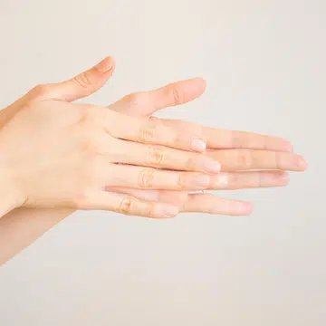 how-to-rescue-dry-hands-caused-by-frequent-hand-washing