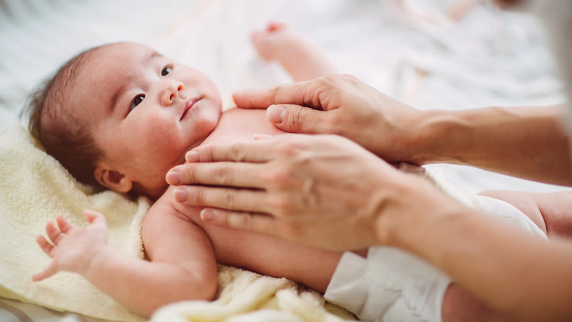 baby massages
