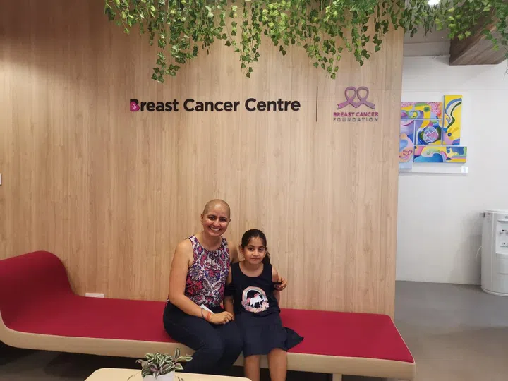 Harvin and her daughter Mihika at the Breast Cancer Centre in May 2022. Photo credit: Harvinderpal Kaur