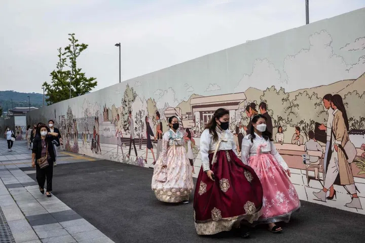 Before Covid-19, Singapore and the South Korea were among each other's top travel destinations. PHOTO: AFP