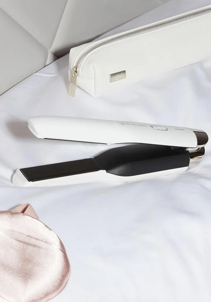 The GHD Unplugged hair straightener and curler comes with a heat resistant case.