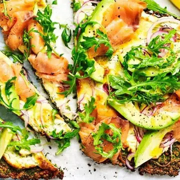 Kale Pizza With Smoked Salmon & Avocado