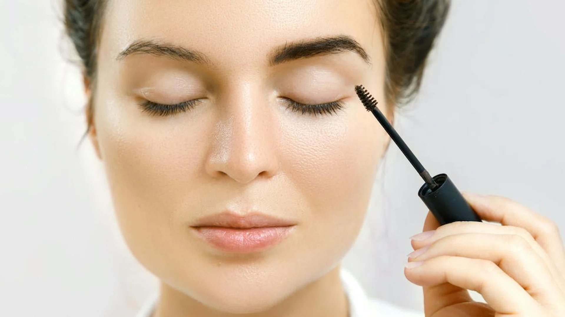 Eyebrow gel