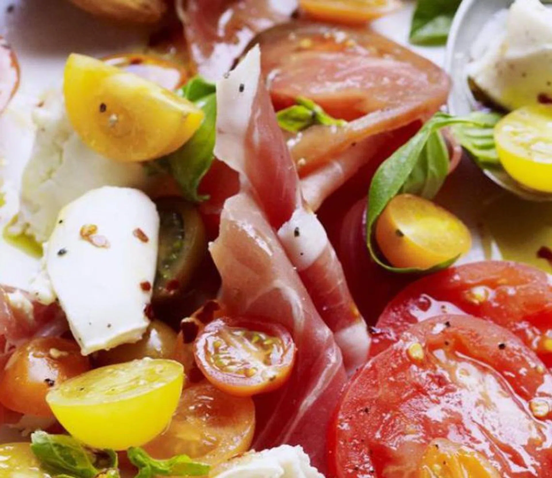 Heirloom Tomato Salad With Prosciutto