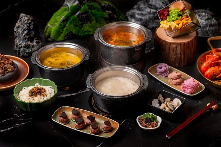 restaurants open during cny 2026 broth & beyond