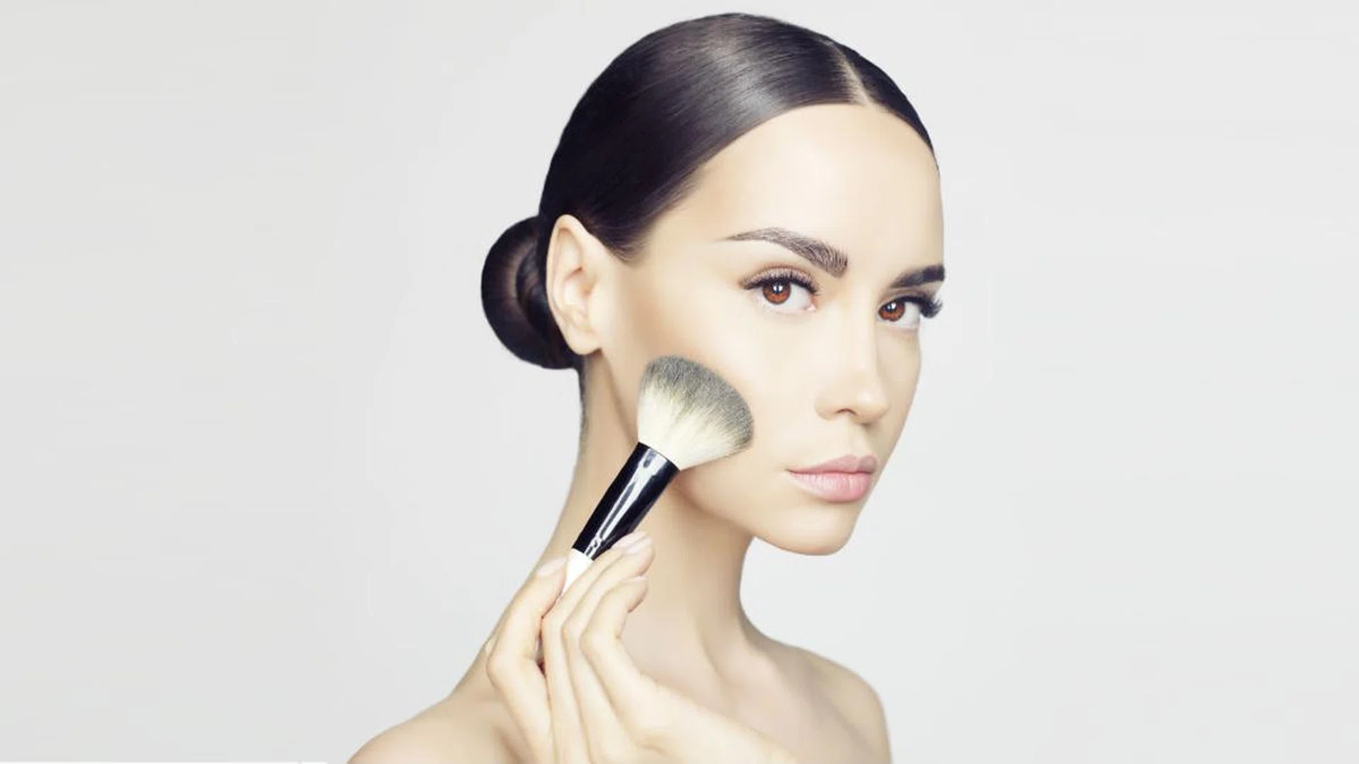 The 10 Best Anti-Ageing Foundations That Contains Skincare Ingredients - Featured