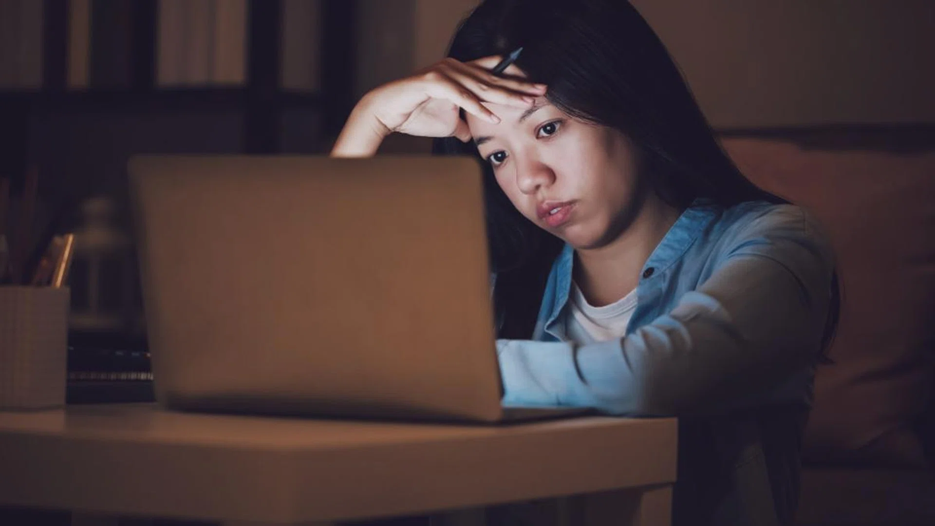 stop-overthinking-stressing-work