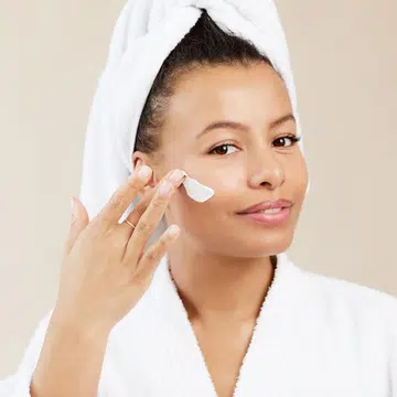review-why-everyone-is-raving-about-embryolisse-lait-creme-concentre