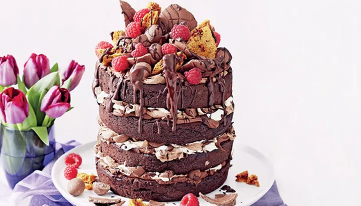 Easter Egg-stravaganza! - Honeycomb-Choclayer Cake