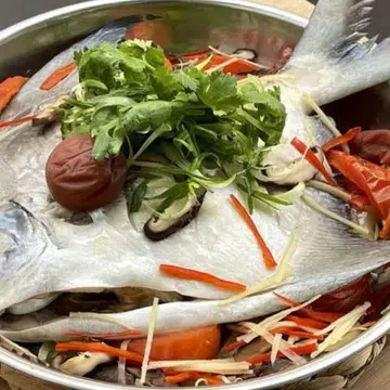 Teochew Steamed Pomfret