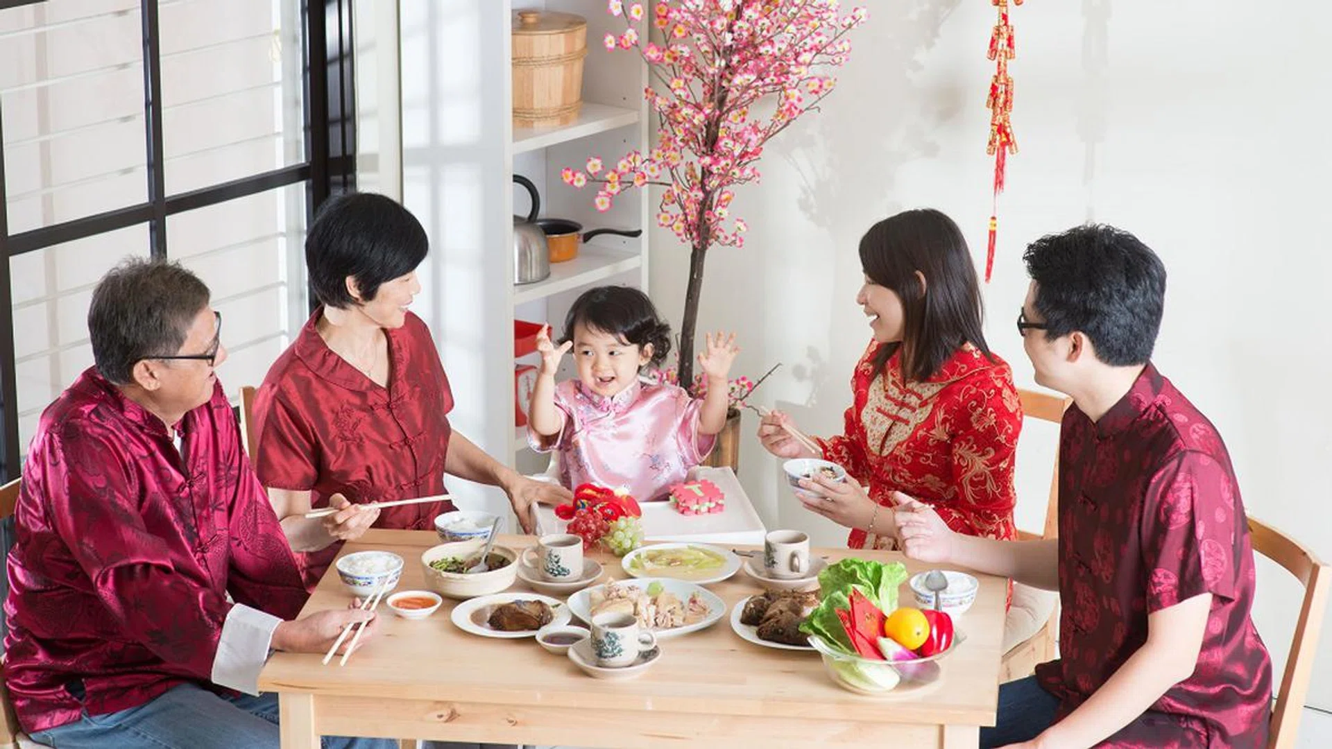 10 Home Essentials That Will Make Hosting Guests A Breeze This CNY
