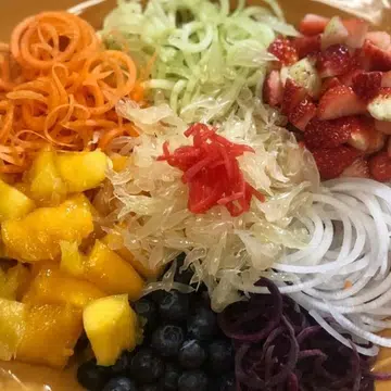 Yu Sheng Salad