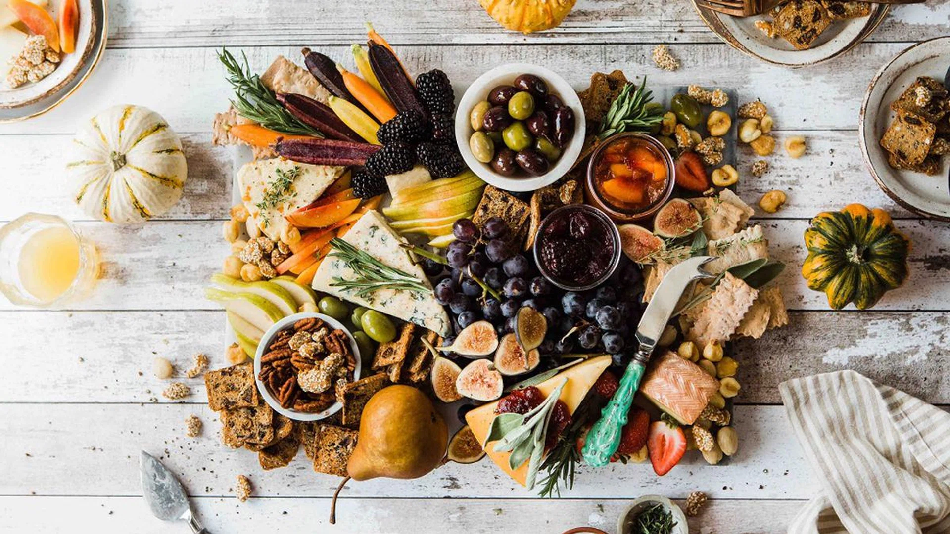 How To Style A Grazing Table For Your Next Dinner Party