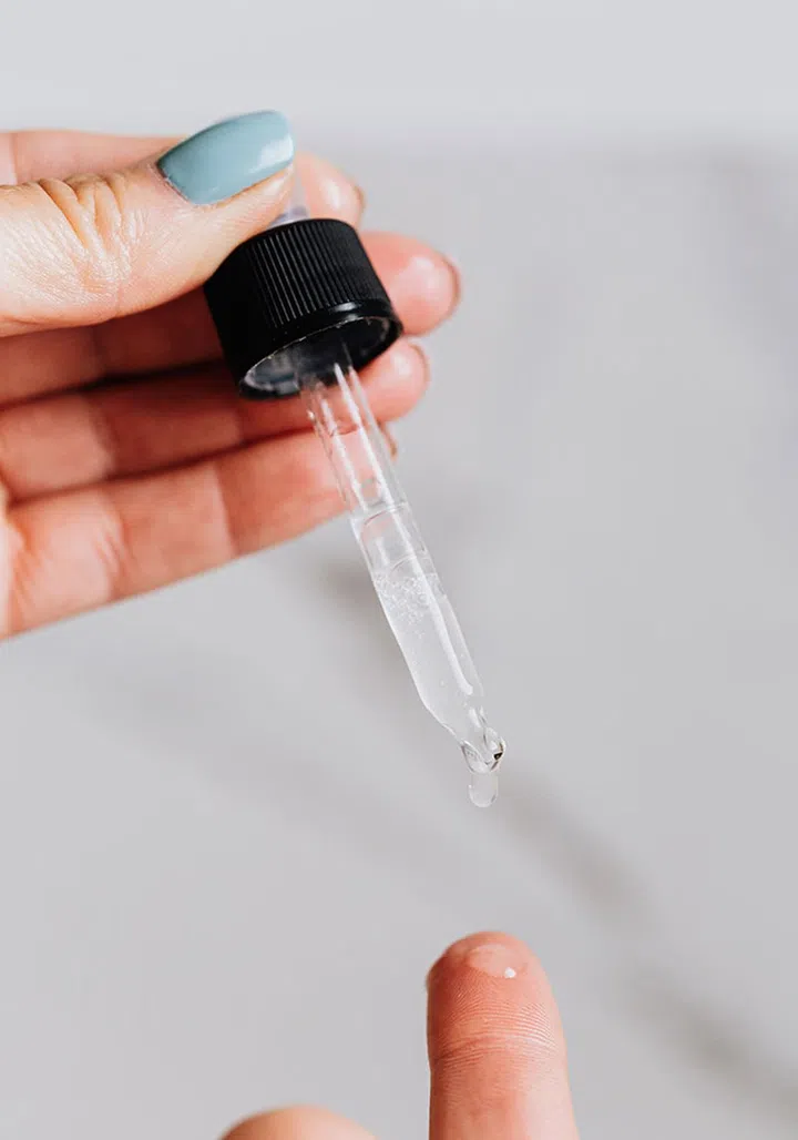 If you're using the Aesop Parsley Seed Intense Serum, you must be careful in the order you're using your products since it creates a film over your skin. (Photo by Karolina Grabowska from Pexels)