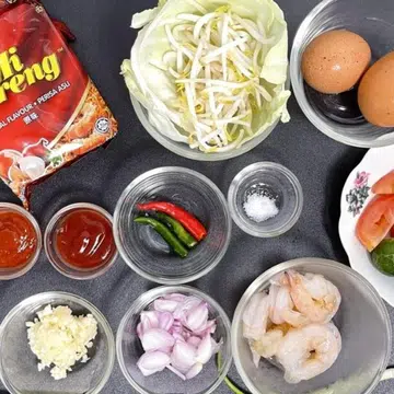 Indonesian-Style Mi Goreng