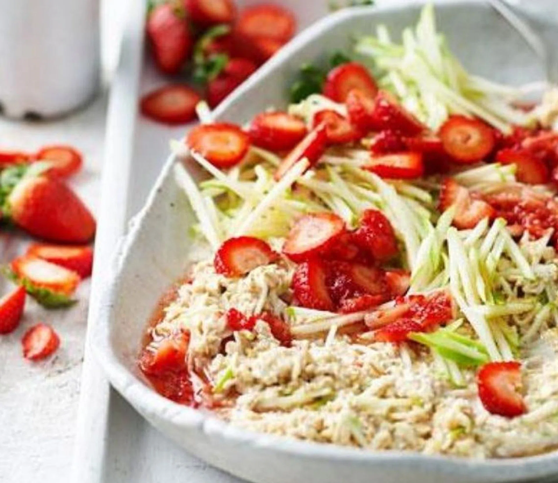 Overnight Oats With Muddled Strawberries