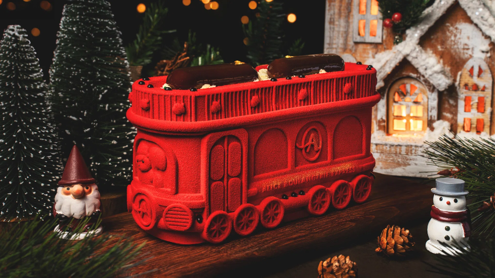 Instagrammable Christmas Log Cakes & Sweets For Gifting