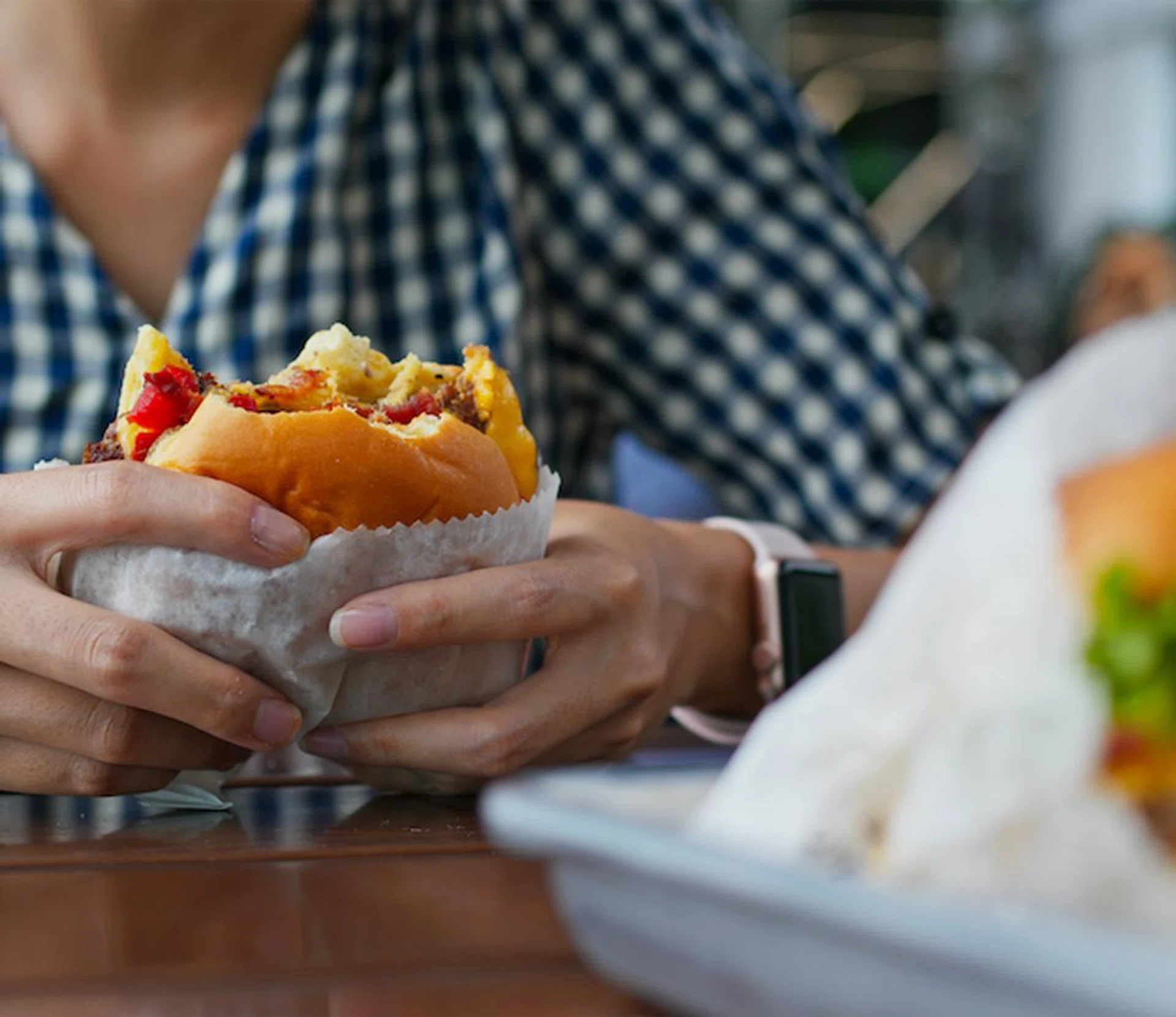avoid-overeating-binge-eating-covid-19-stress