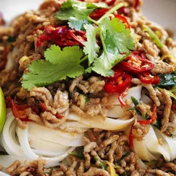 Pork With Rice Noodles