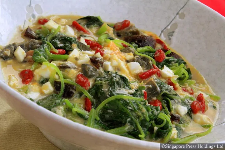 Trio egg spinach made by Hedy Khoo.