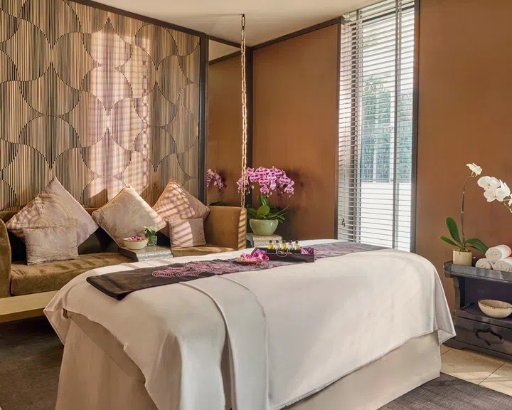 Prenatal Massage, The Spa at Mandarin Oriental