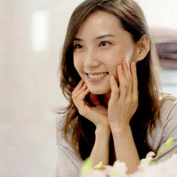 Founder of Klaypeau Singapore, Karen Khoo, never thought much of skincare when she was young.