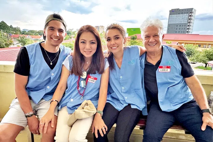Tan Su Shan and her family