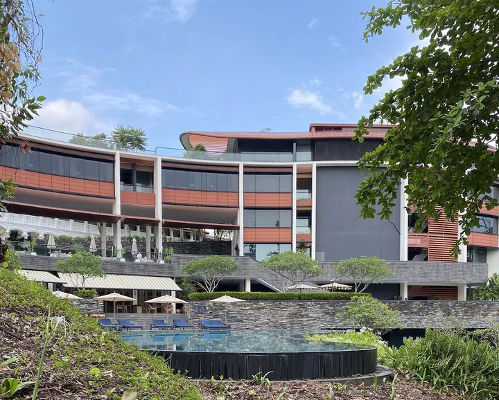 babymoon staycation singpore capella