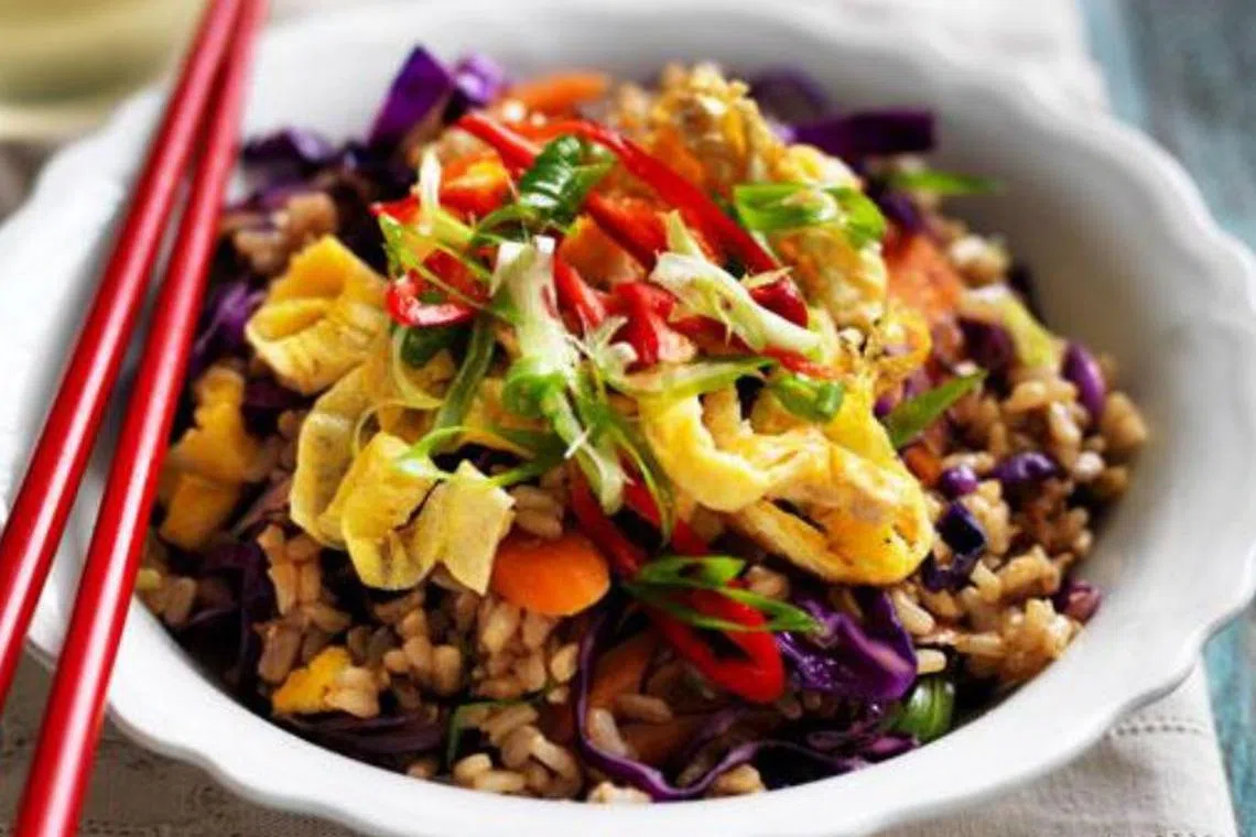 Brown Fried Rice With Carrot, Cabbage & Red Onion | The Singapore Women ...