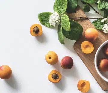 heaty foods to avoid, apricot