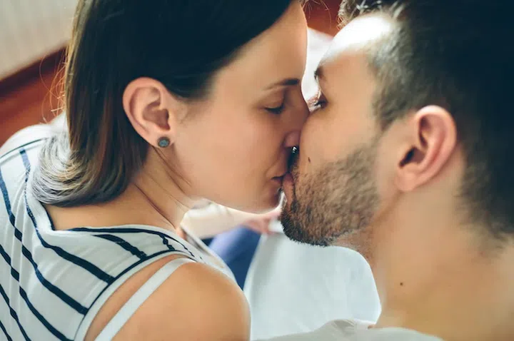 romantic chemistry couple