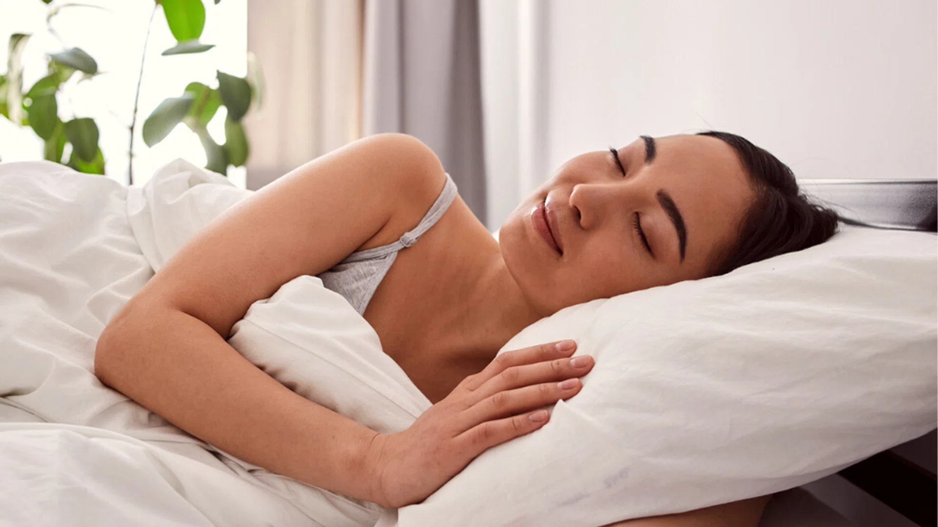 8 Best Pillows In Singapore For Your Sleeping Position
