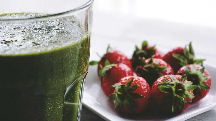 Restrictive diets and eating plans tend to provide insufficient energy and nutrients. (Photo/ Pexels by Suzy Hazelwood)