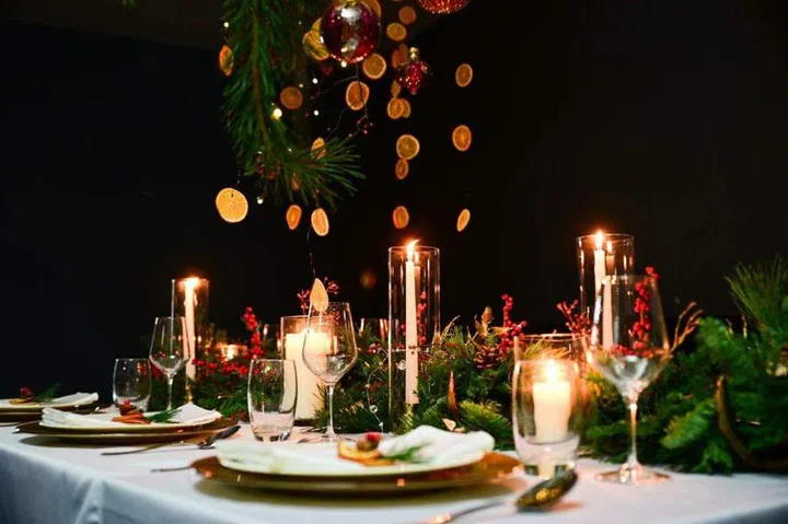 Fiore Dorato’s Christmas tablescape aims to achieve beauty through simplicity. ST PHOTO: AZMI ATHNI