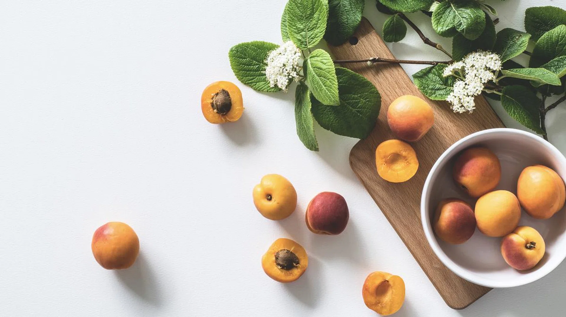 heaty foods to avoid, apricot