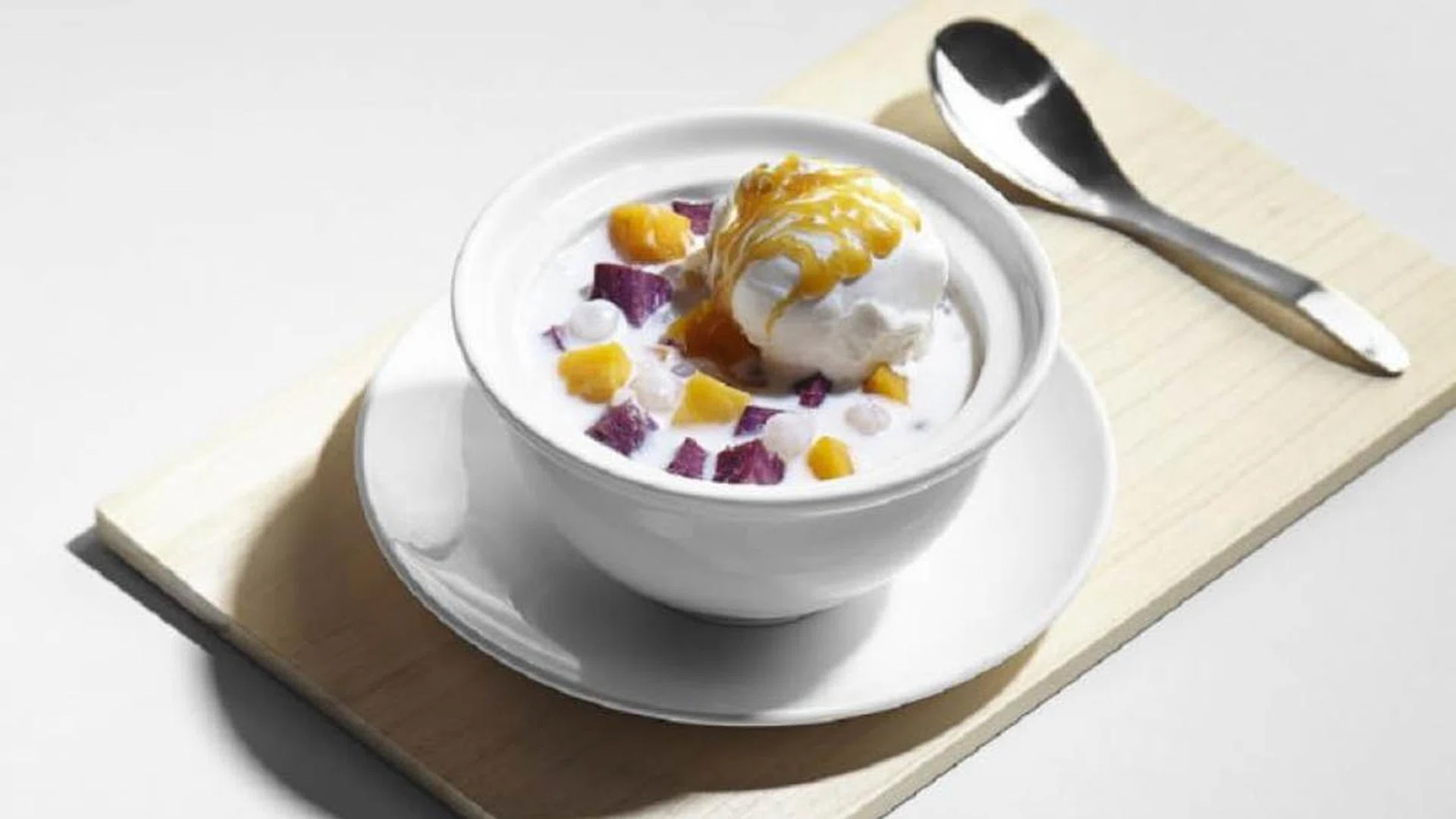 Photo: Robin Yong/Blu Inc Media, Art Direction: Ero Wee, Text: Amanda Soh
