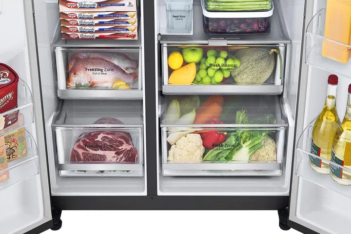 The LG 508L InstaView Refrigerator’s specialised zones ensure optimal storage conditions for different food types. Credit: LG Electronics Singapore